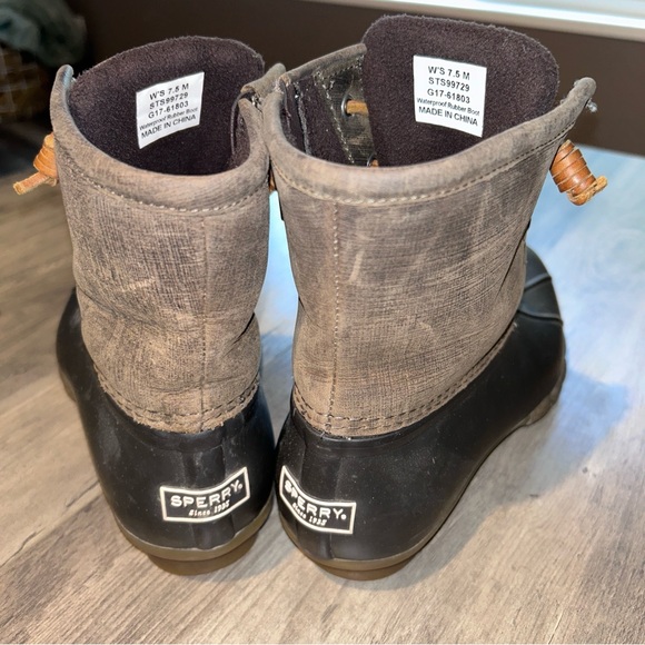 Sperry Duck Boots. Worn a handful of times. Great condition. - Picture 4 of 5